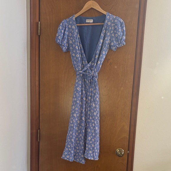 Seven Wonders Dresses & Skirts - Seven Wonders //  floral print wrap dress